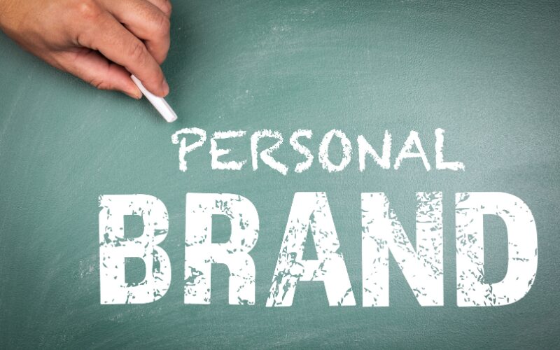 Thiết kế website thương hiệu cá nhân