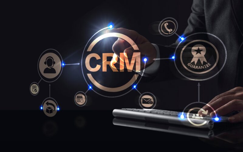 Website kết hợp CRM là gì? Doanh nghiệp có thực sự cần CRM marketing?