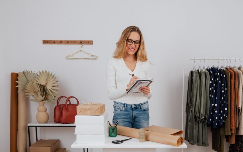 Website cho hộ kinh doanh nhỏ: Cần những gì là đủ?