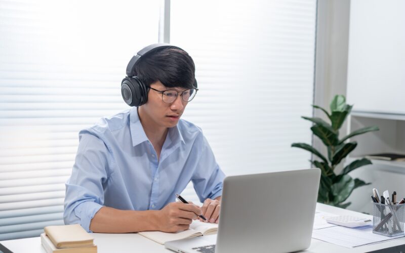 Website gia sư: Giải pháp xây dựng thương hiệu và tìm học viên hiệu quả