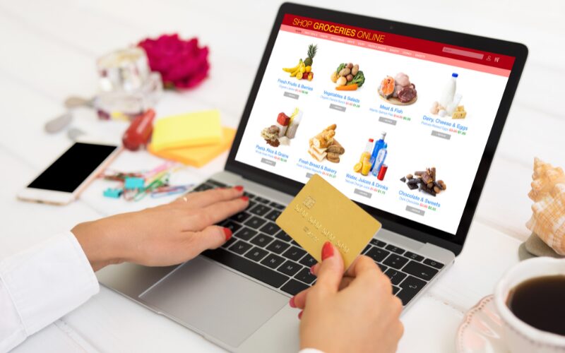 Shop nhỏ khó cạnh tranh? Giải pháp phát triển bền vững trong thời đại số