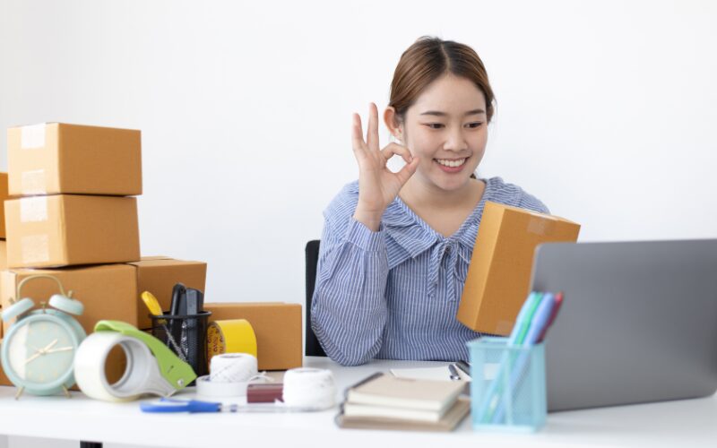 Xây dựng thương hiệu cá nhân: Giải pháp giữ chân khách hàng và phát triển bền vững
